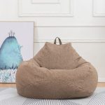 Pouf géant : un accessoire de détente indispensable dans votre jardin