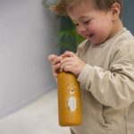 Voyager avec style et éco-responsabilité : la gourde Trixie comme compagnon de voyage