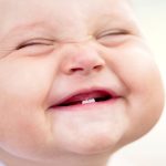 Quand les bébés sourient-ils ?
