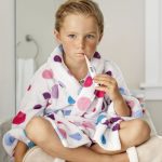 Un bain peut-il réduire la fièvre de mon enfant ?