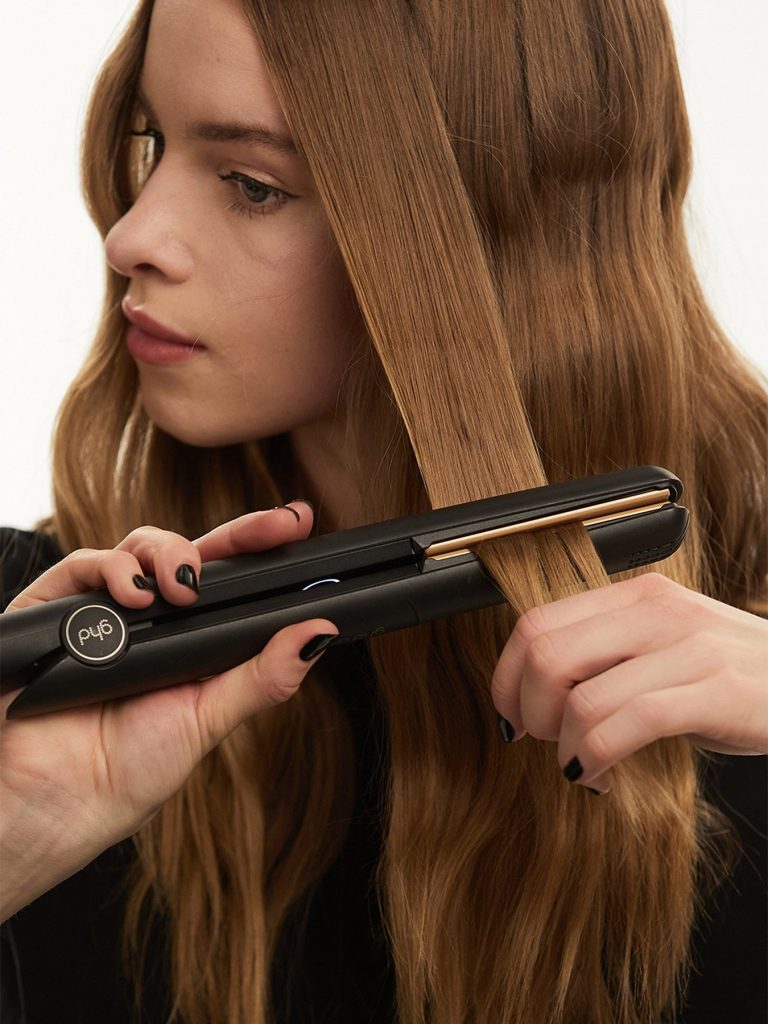How to Curl Hair With Flat Iron