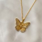 Elevate your style with our stunning gold necklaces. From minimalist chains to intricate pendants, each piece is crafted in lustrous 14K/18K gold, offering timeless elegance, versatility, and heirloom-quality craftsmanship for everyday wear or special occasions.