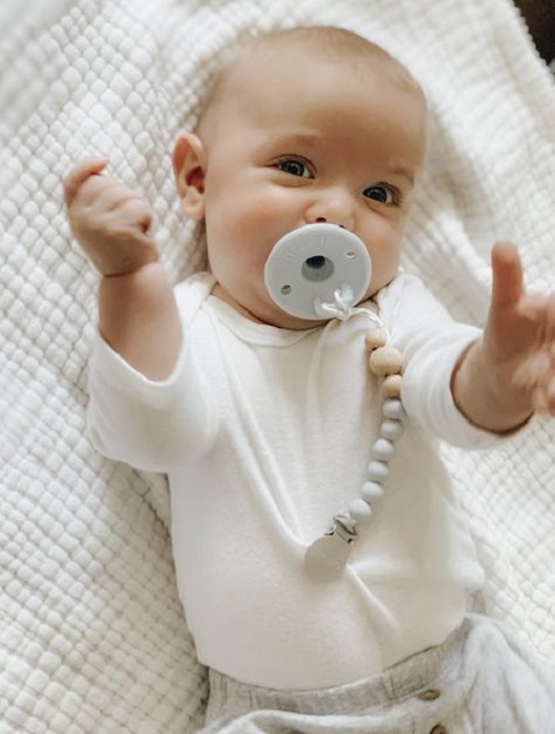 Ensure your baby boy's calm with our selection of boy-themed pacifiers. Safe, durable, and adorable, they're essential for peaceful naps and happy moments.