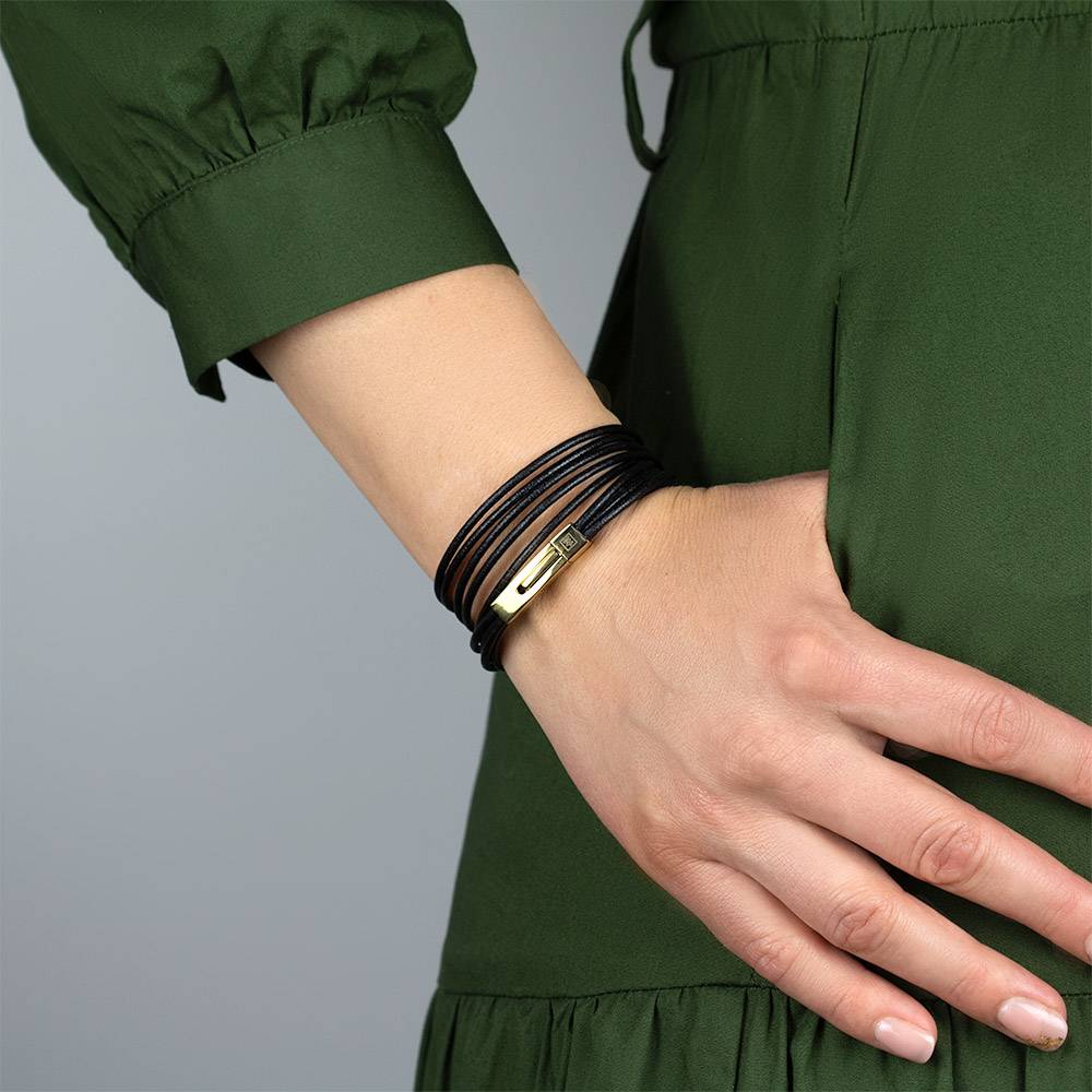 Embracing Timeless Style: The Leather Bracelets for Women
