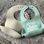 Discover the benefits of baby bibs