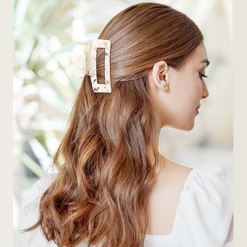 Vibrant Hues: The Ultimate Guide to Colored Hair Clips 