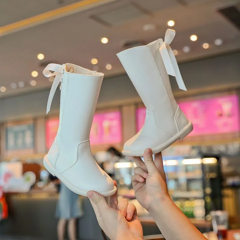 Stylish Girls Riding Boots for 2024 Equestrian Trends
