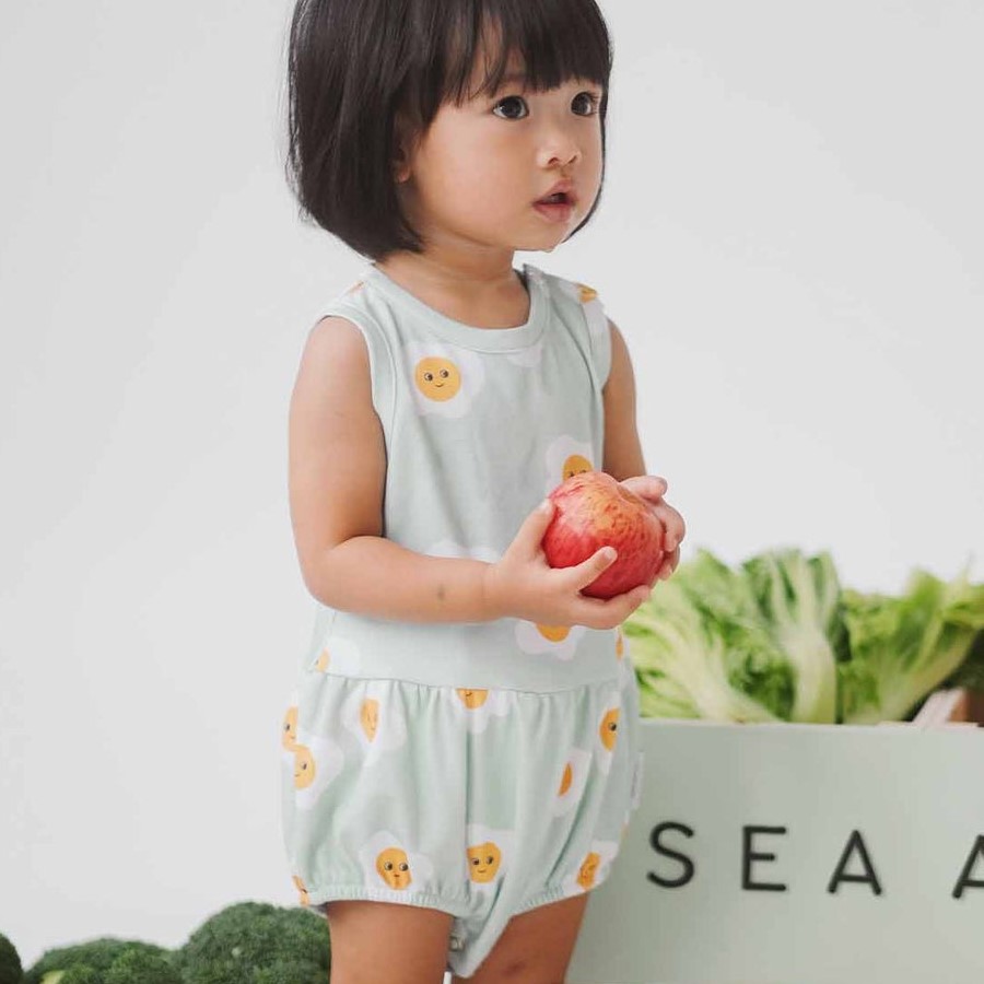 how many baby clothes do i need for each size
