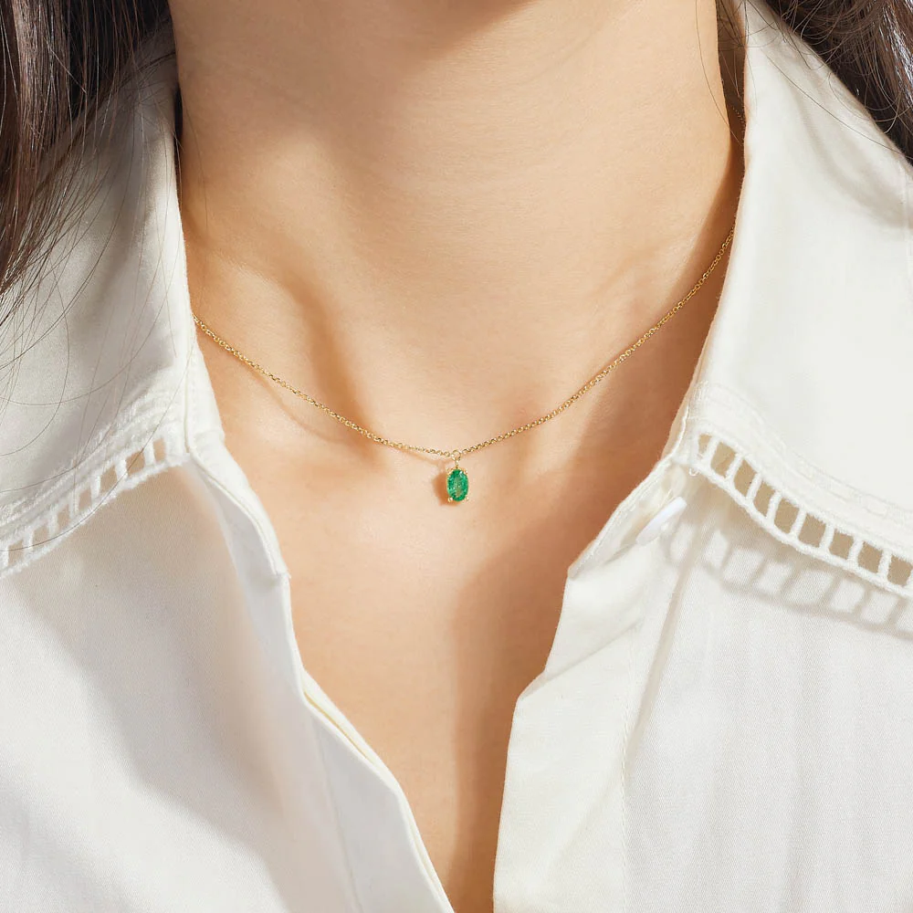 emerald pendant necklace