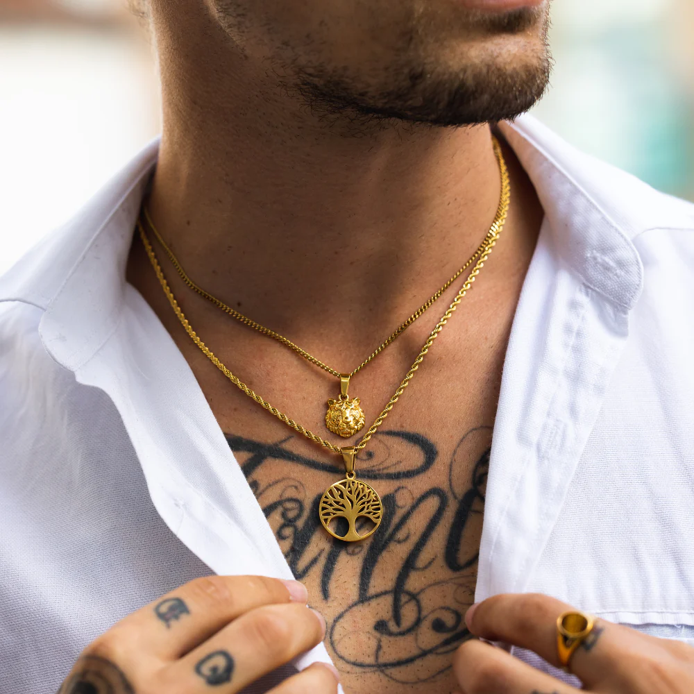 gold chain pendant