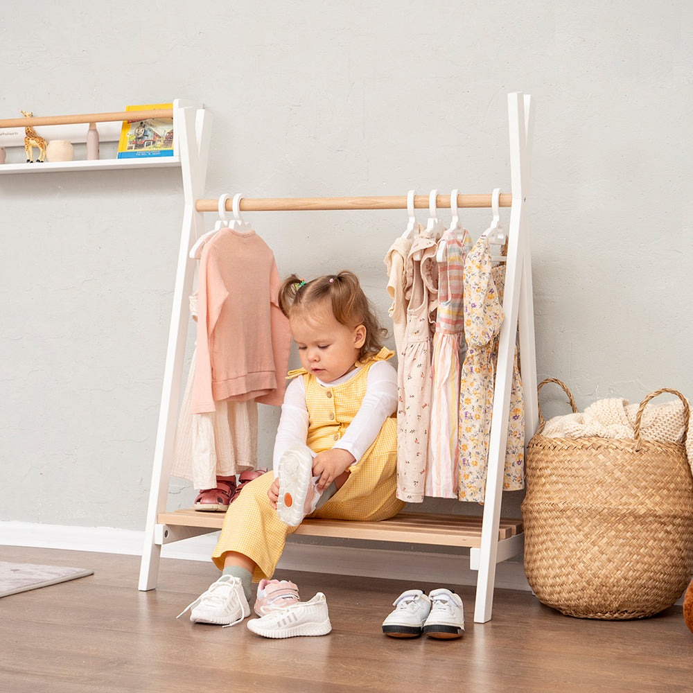 baby clothing rack