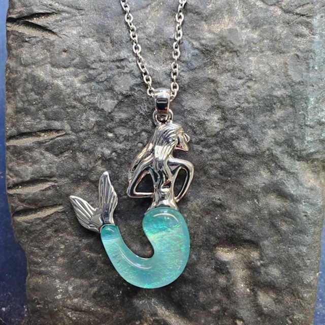 how to get mermaid pendant?