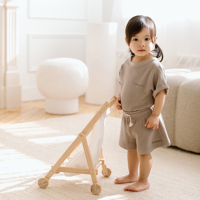 sustainable baby clothing