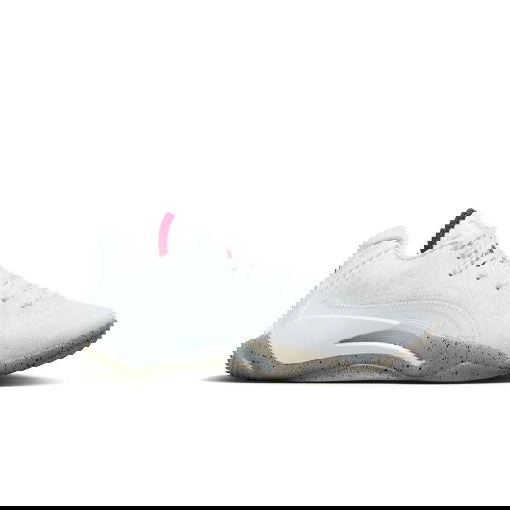 zion basketball shoes